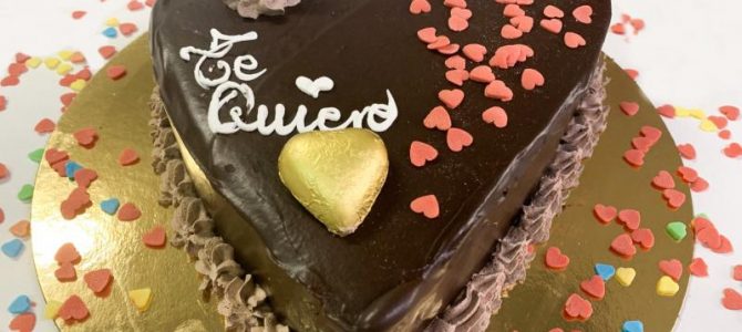TARTA DE CORAZON  CHOCO
